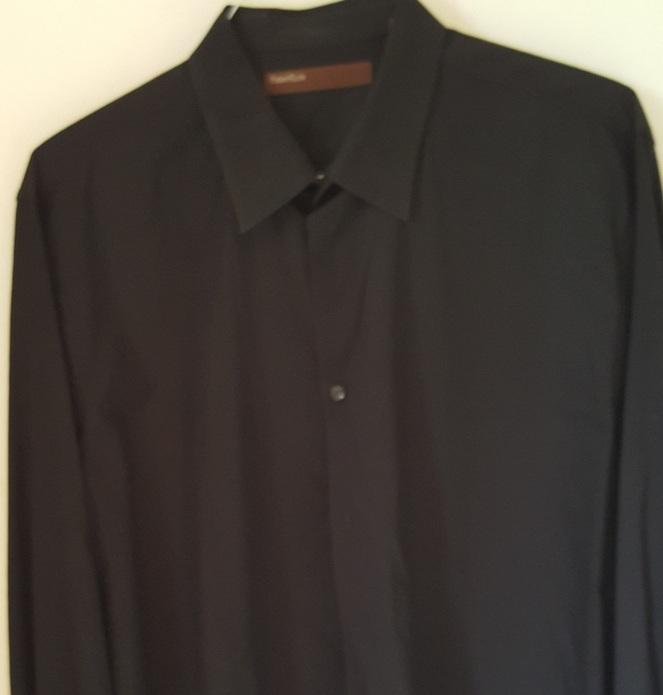 Men's collared dress shirts